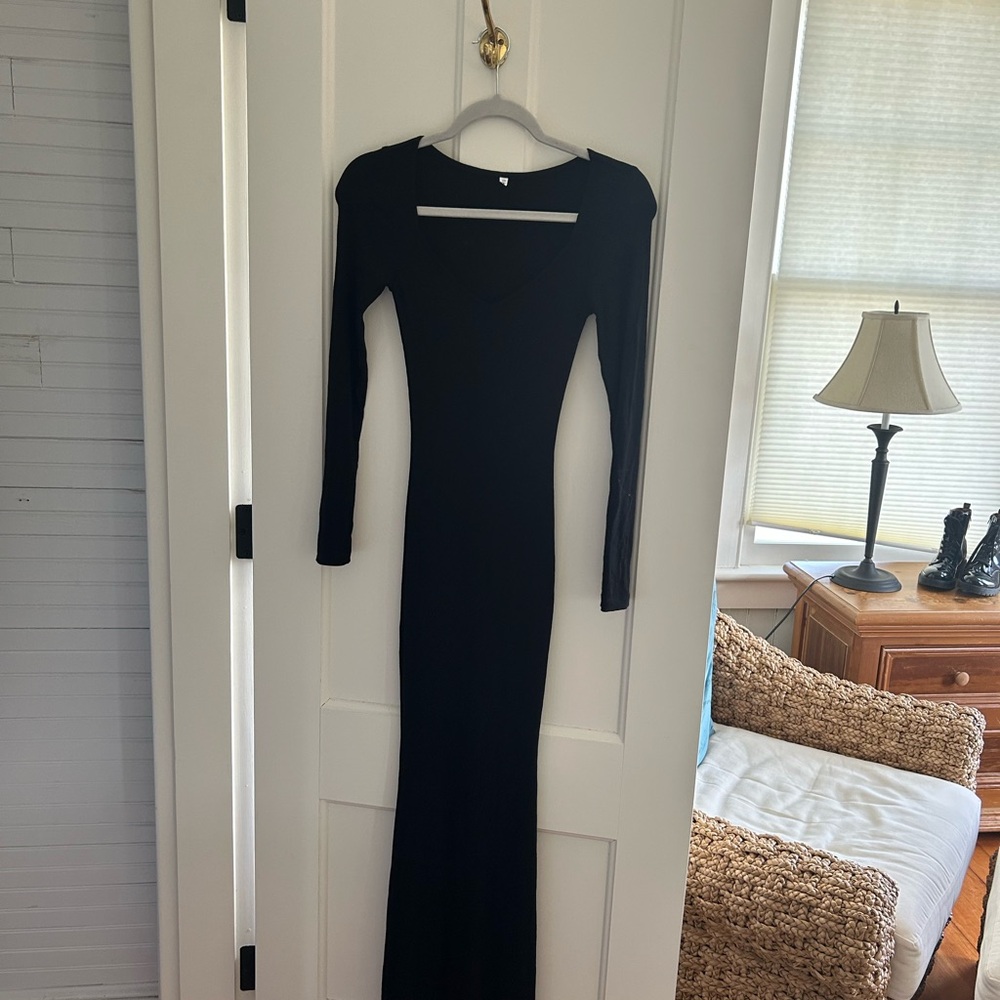 Elegant Black Long Sleeve Dress